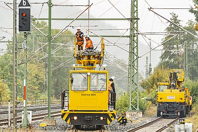 Erneuerung der Oberleitungsanlage im Bahnhof Pressig⁄Rothenkirchen
