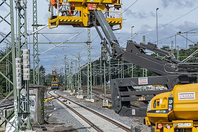 Bahnhof Düsseldorf-Gerresheim, Spurplanänderung, Oberleitungsarbeiten