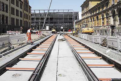 Tramway track construction