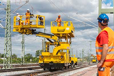 LMB 4020 mit Materialwagen und Trommelwagen